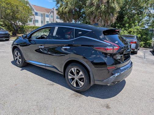 Magnetic Black Pearl 2021 Nissan Murano SV FWD