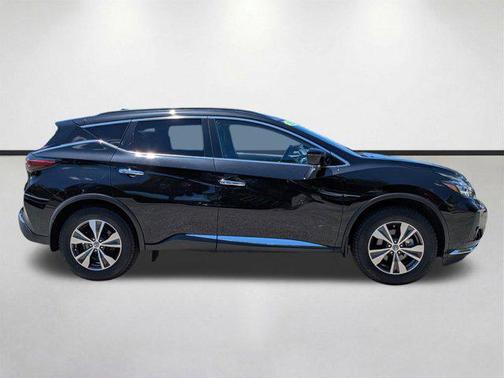Magnetic Black Pearl 2021 Nissan Murano SV FWD
