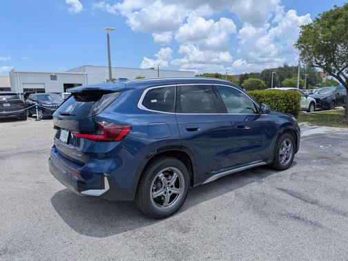 Phytonic Blue Metallic 2025 BMW X1 xDrive28i
