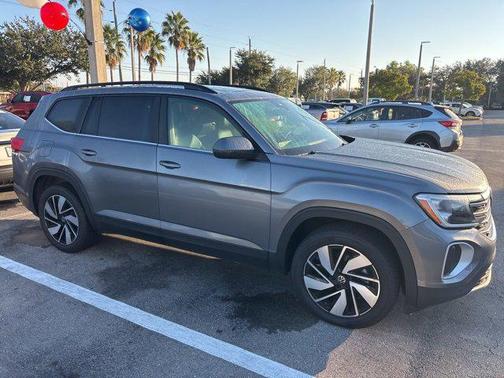 2024 Volkswagen Atlas 2.0T SE w/Technology