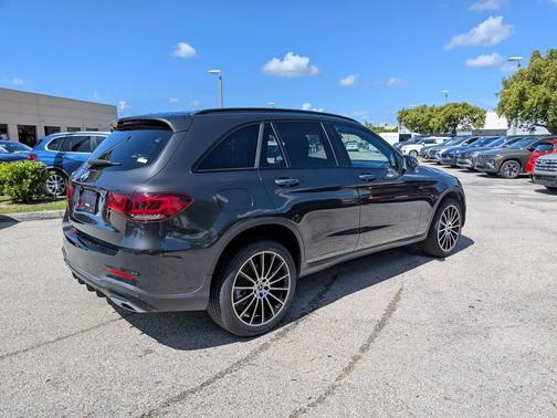 Gray Metallic 2022 Mercedes-Benz GLC 300 Base
