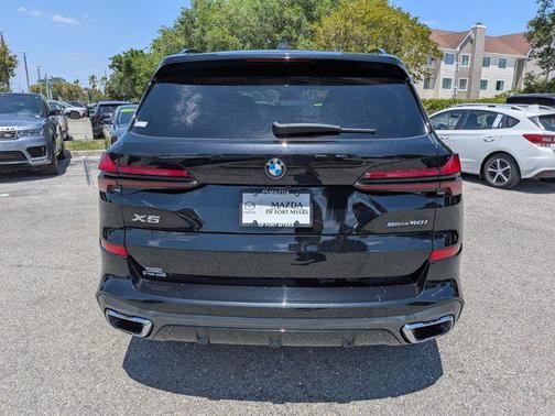 Black Sapphire Metallic 2026 BMW X5 sDrive40i