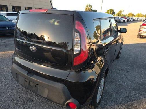 2016 Kia Soul Base