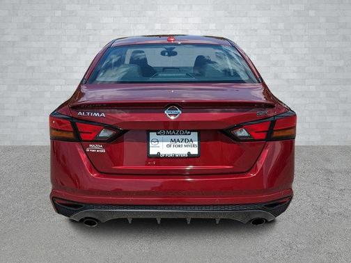 2021 Nissan Altima SR FWD