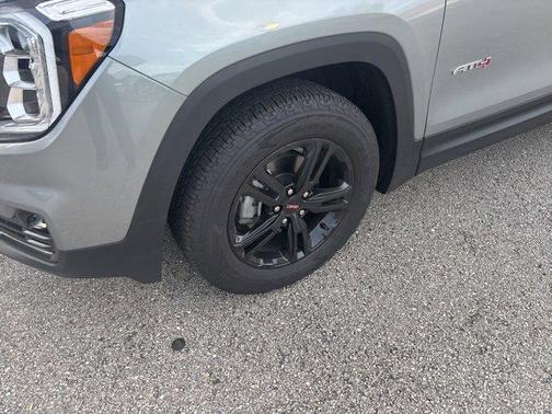 2024 GMC Terrain AWD AT4