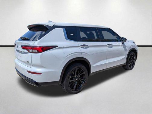 2024 Mitsubishi Outlander SE Black Edition S-AWC