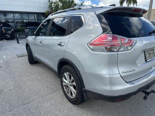 2016 Nissan Rogue SV