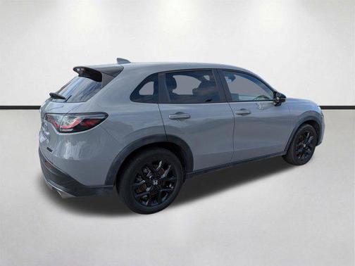 Urban Gray Pearl 2025 Honda HR-V 2WD Sport