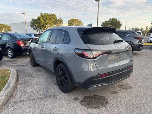 Urban Gray Pearl 2025 Honda HR-V 2WD Sport
