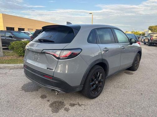 Urban Gray Pearl 2025 Honda HR-V 2WD Sport