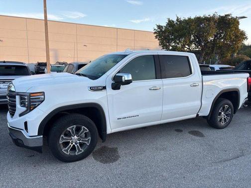 2025 GMC Sierra 1500 SLT