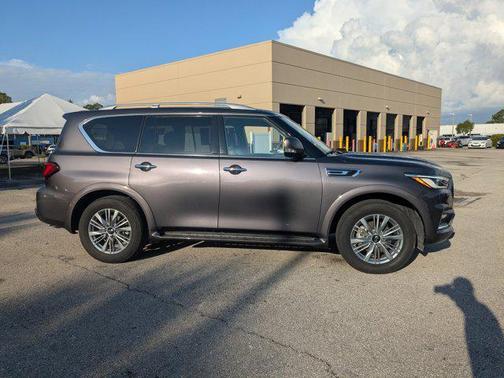 2024 INFINITI QX80 Luxe