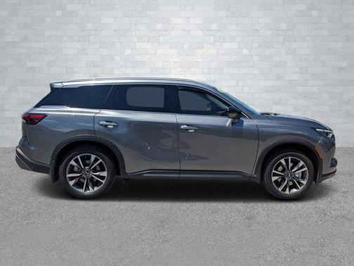 2022 INFINITI QX60 Luxe