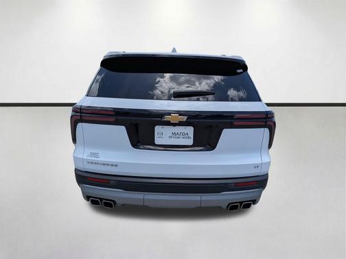 Summit White 2024 Chevrolet Traverse LT
