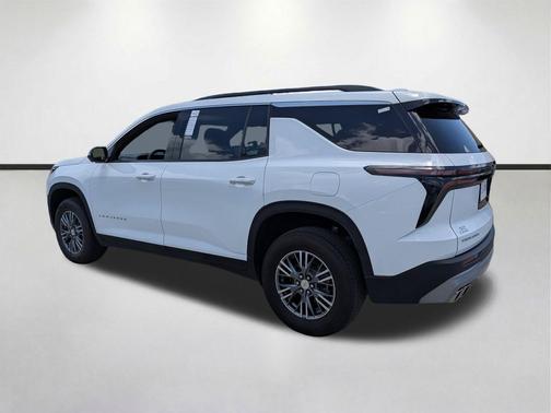 Summit White 2024 Chevrolet Traverse LT