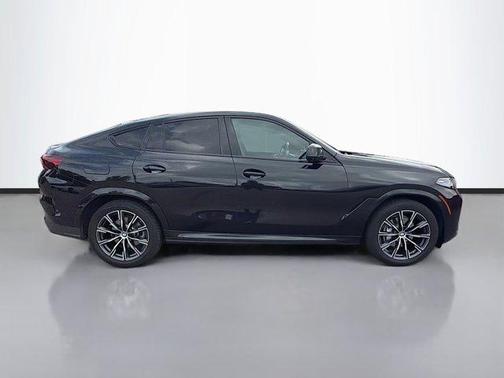 2025 BMW X6 xDrive40i