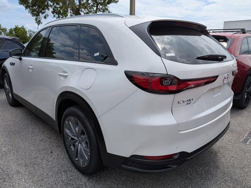 Rhodium White Premium 2026 Mazda CX-90 3.3 Turbo Preferred