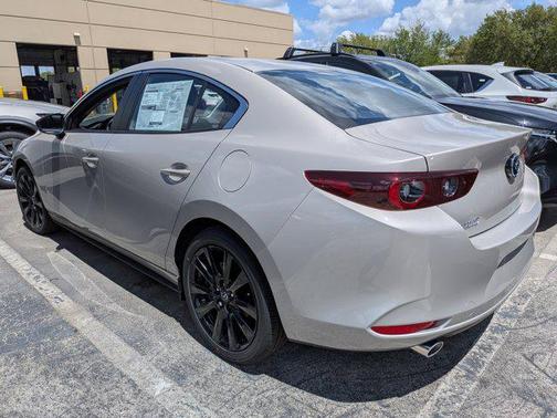 Platinum Quartz Metallic 2026 Mazda Mazda3 2.5 S Select Sport