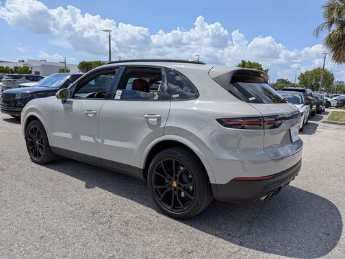 White 2021 Porsche Cayenne S