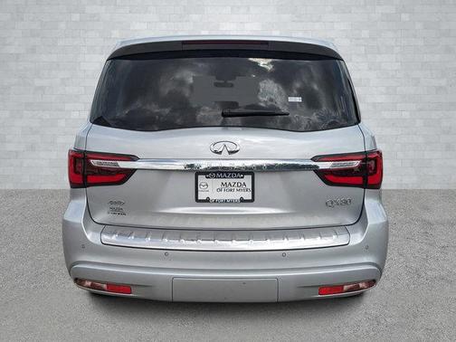 2023 INFINITI QX80 Luxe