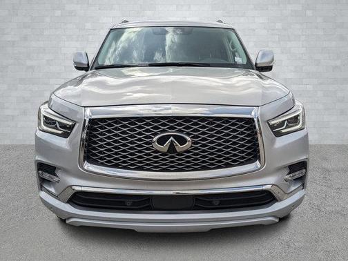 2023 INFINITI QX80 Luxe