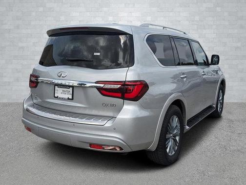 2023 INFINITI QX80 Luxe