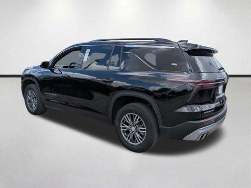 Mosaic Black Metallic 2024 Chevrolet Traverse LT
