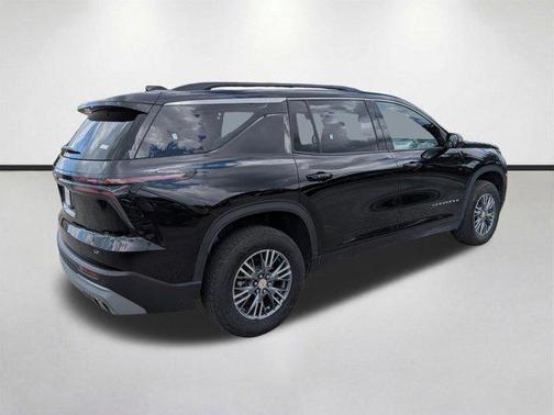 Mosaic Black Metallic 2024 Chevrolet Traverse LT
