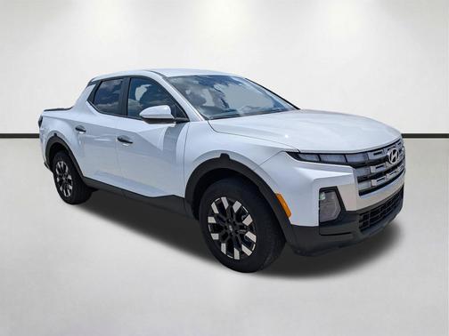 Atlas White 2025 Hyundai SANTA CRUZ SE