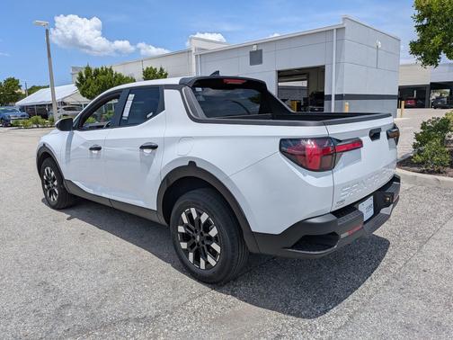 Atlas White 2025 Hyundai SANTA CRUZ SE