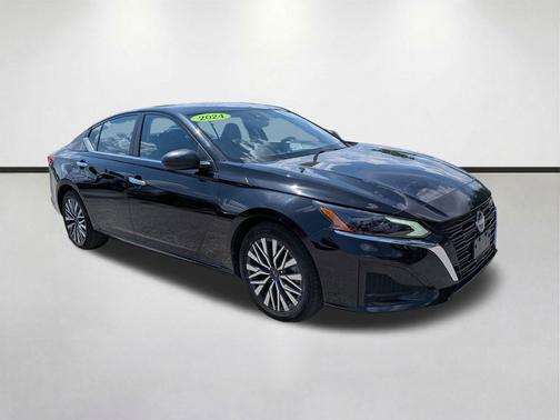 Super Black 2024 Nissan Altima 2.5 SV