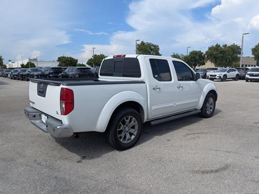 Glacier White 2019 Nissan Frontier SL
