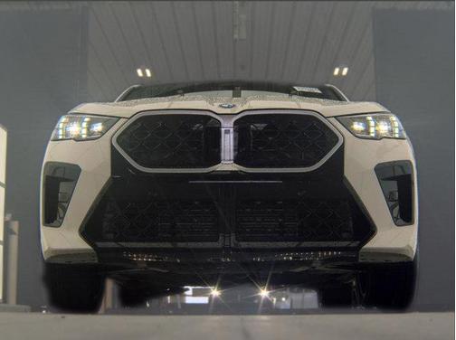 Alpine White 2025 BMW X2 xDrive28i