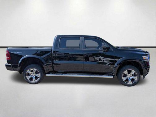 Diamond Black Crystal Pearlcoat 2023 RAM 1500 Laramie