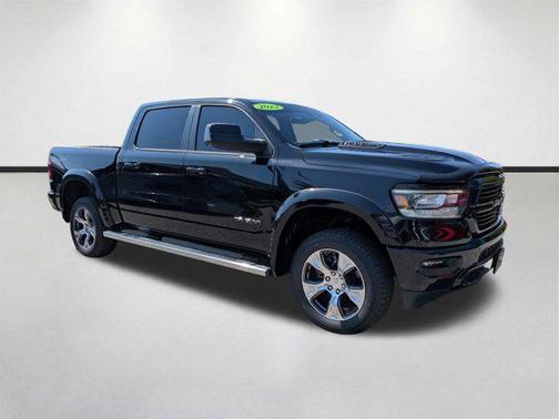 Diamond Black Crystal Pearlcoat 2023 RAM 1500 Laramie