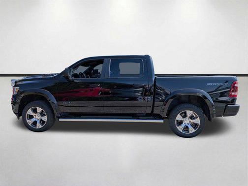 Diamond Black Crystal Pearlcoat 2023 RAM 1500 Laramie