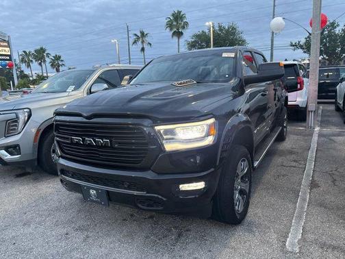 Diamond Black Crystal Pearlcoat 2023 RAM 1500 Laramie