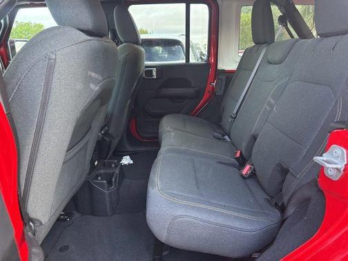 Firecracker Red Clearcoat 2025 Jeep Wrangler 4-Door Sahara 4x4