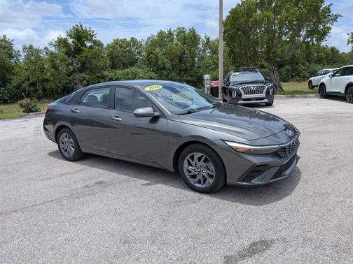 Amazon Gray 2024 Hyundai ELANTRA SEL