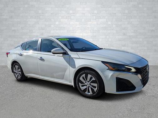 2023 Nissan Altima S FWD