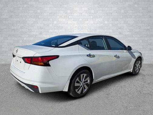 2023 Nissan Altima S FWD