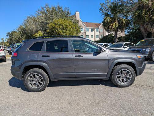 2022 Jeep Cherokee Trailhawk