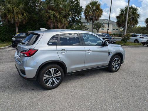 2024 Mitsubishi Outlander Sport SE