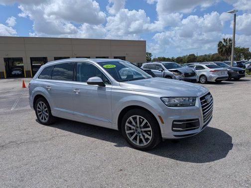 Florett Silver Metallic 2019 Audi Q7 55 Premium Plus