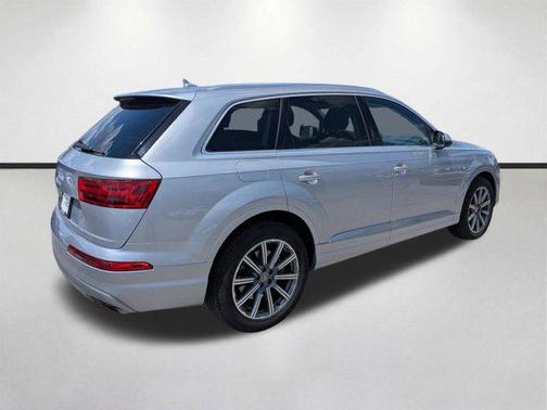 2019 Audi Q7 55 Premium Plus