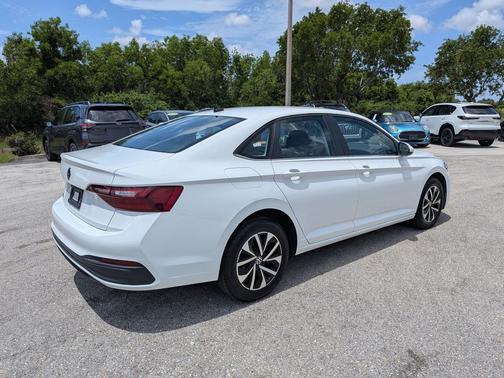 Pure White 2024 Volkswagen Jetta 1.5T S