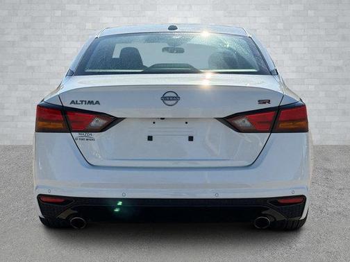 2024 Nissan Altima SR FWD