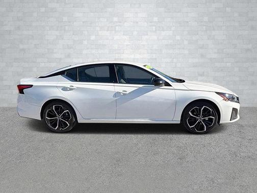 2024 Nissan Altima SR FWD