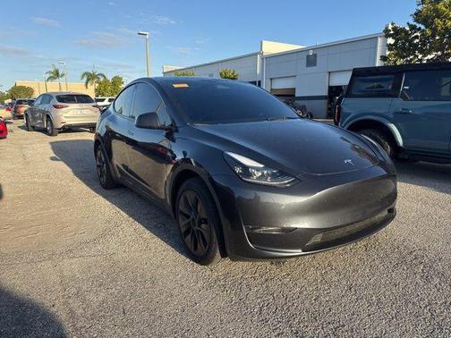 2025 Tesla Model Y Long Range Dual Motor Rear-Wheel Drive