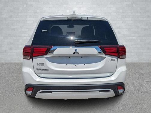 2020 Mitsubishi Outlander ES